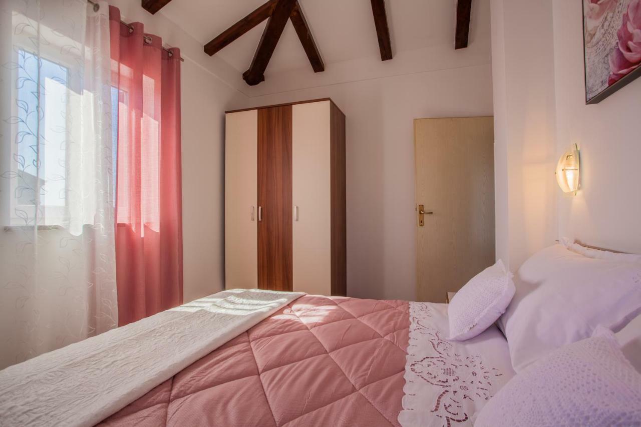 Apartman Madlen 茨雷斯 外观 照片